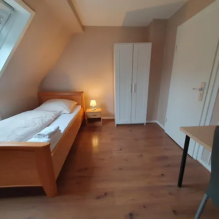 Helles An Der Uniklinik - Schlesisches Viertel Accommodatie bij particulieren *