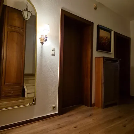 Homestay Helles An Der Uniklinik - Schlesisches Viertel